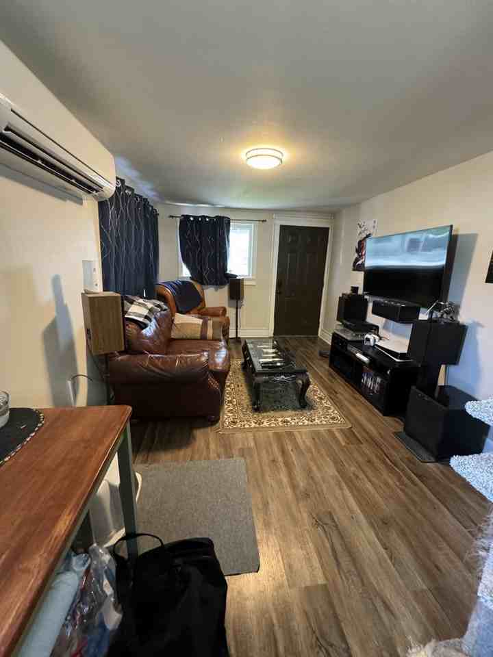 122 E 8th N #1 - Photo 4 of 15