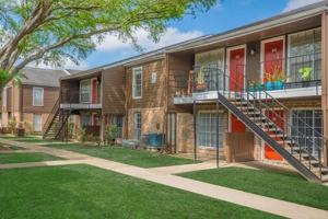 featured image of 4747 Burke Rd