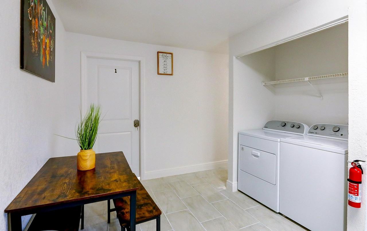 N 52nd St - Photo 6 of 16