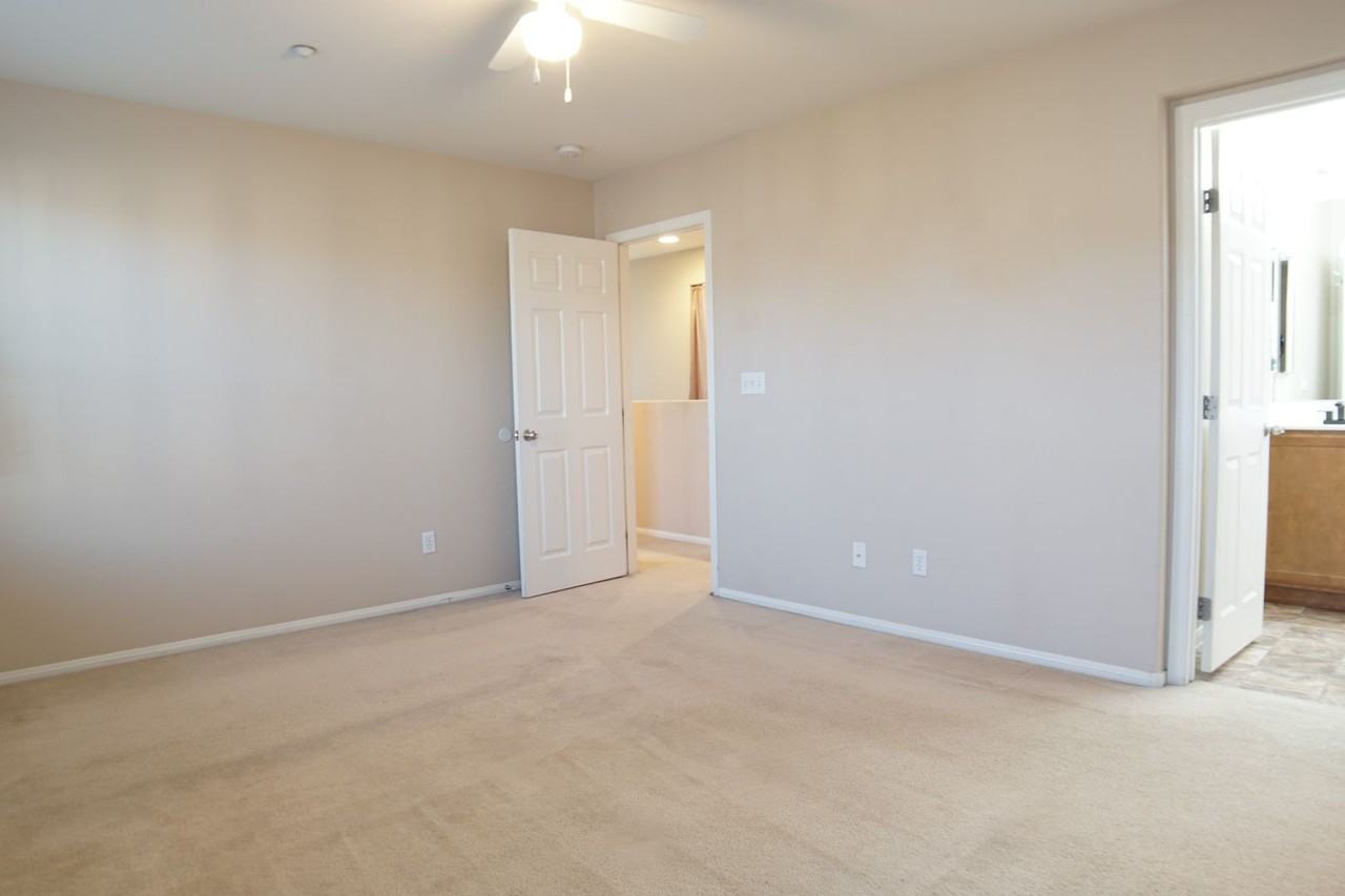 8948 Amy Olivia Ave - Photo 3 of 23