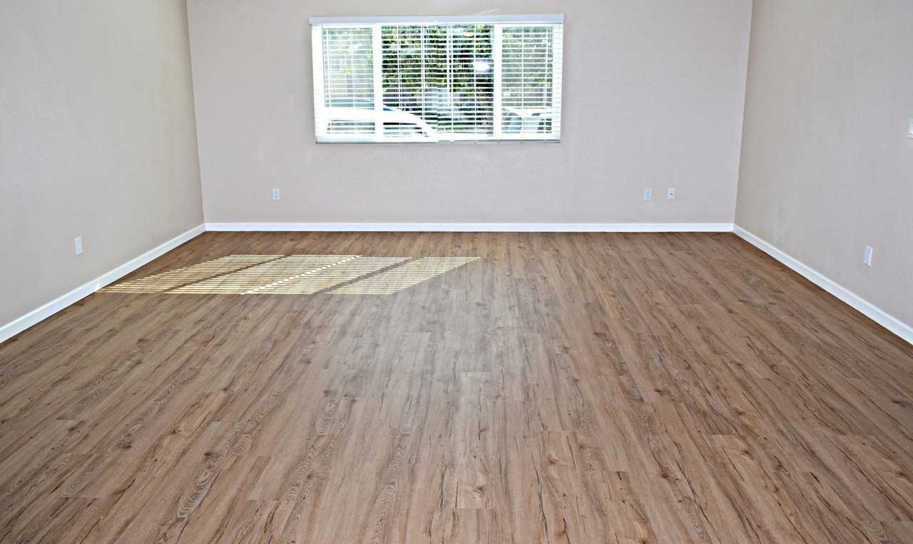 2216 W Dunlop St - Photo 7 of 14