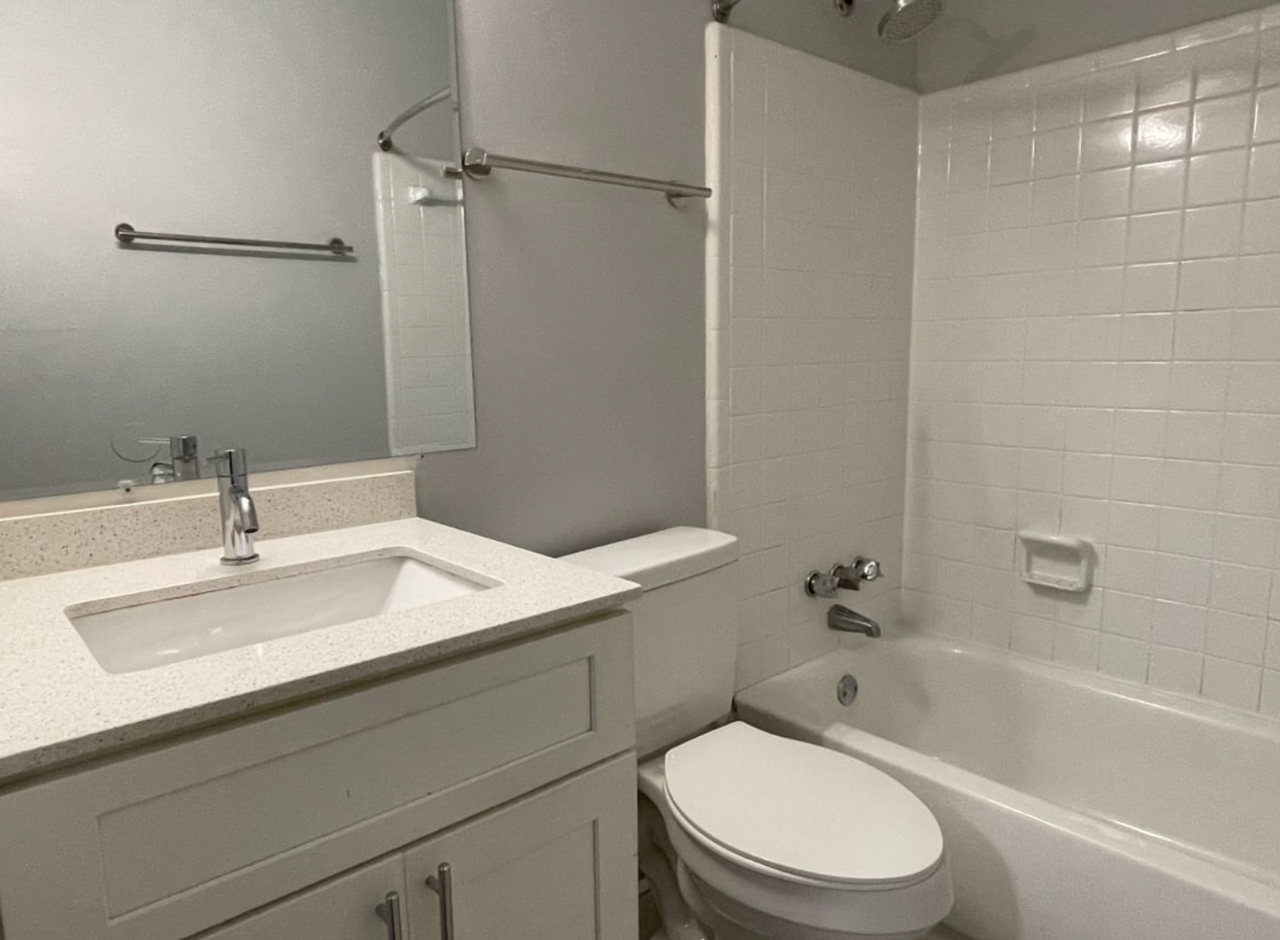 1114 Marble St #B - Photo 6 of 50