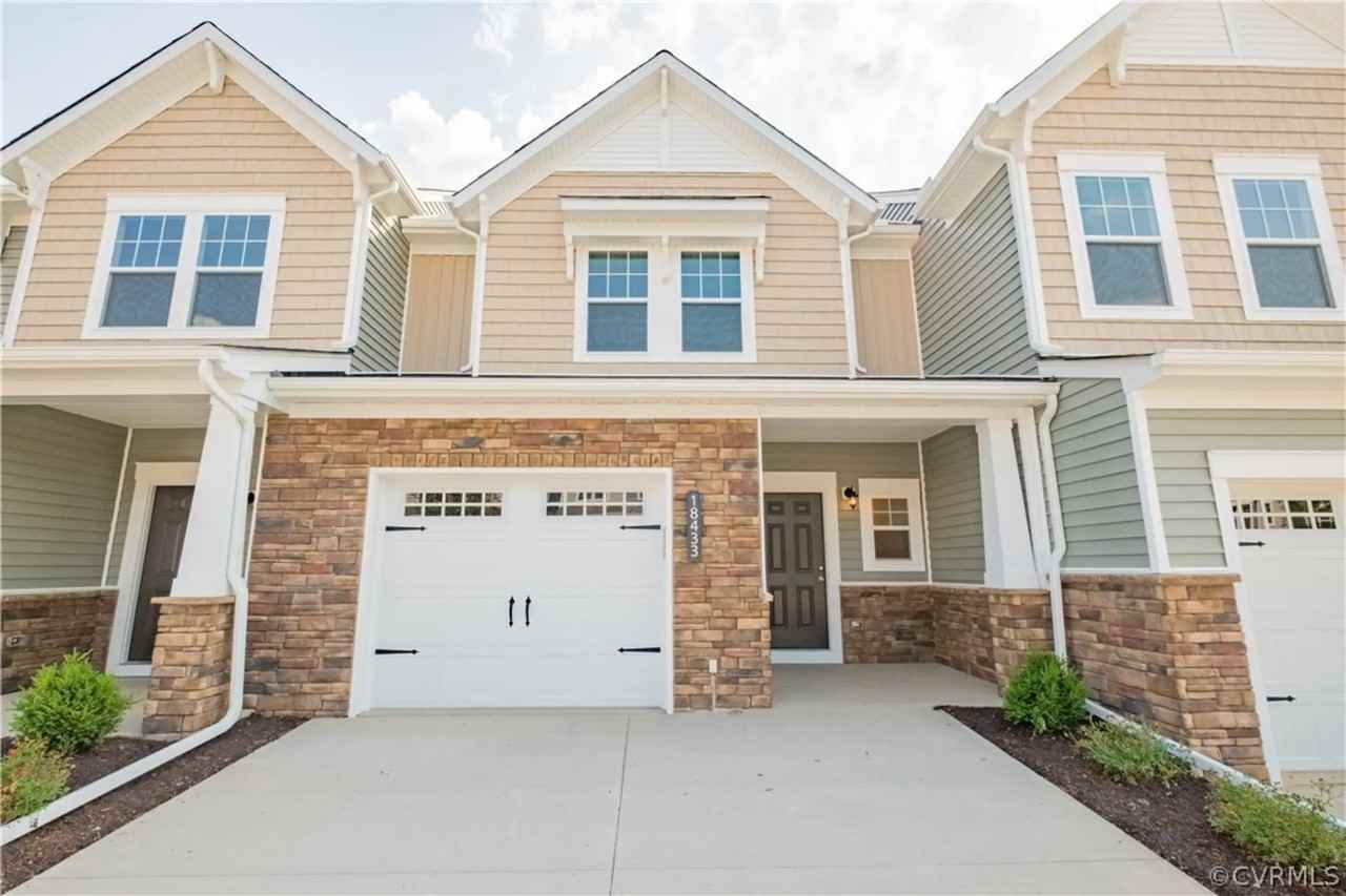 18433 Palisades Ct - Photo 3 of 33