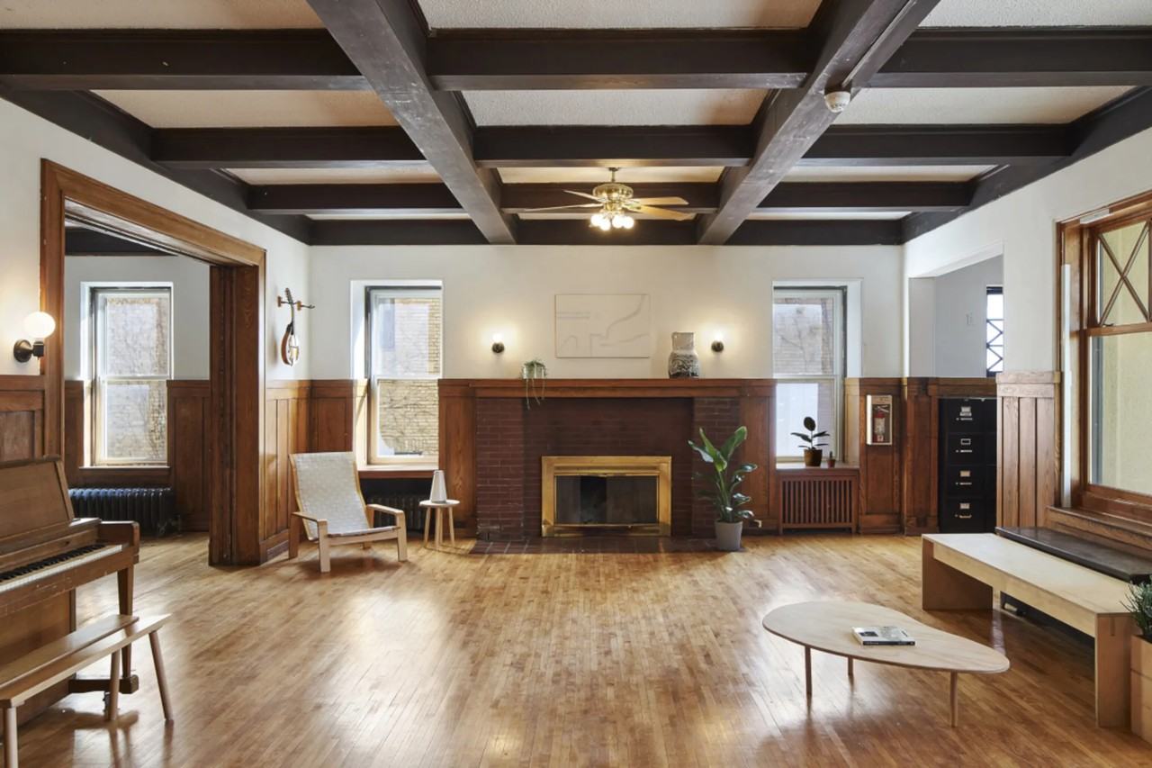 1721 University Ave Se - Photo 3 of 10