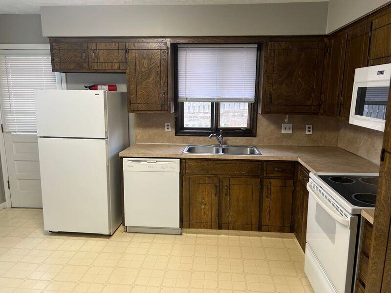 5136 Poppleton Ave - Photo 6 of 16