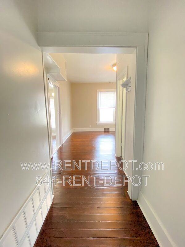 1231 Culver Dr #C - Photo 7 of 11