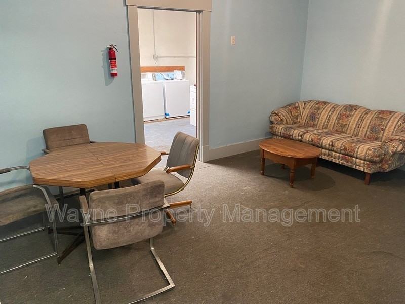 546 2nd St #6 - Photo 7 of 9