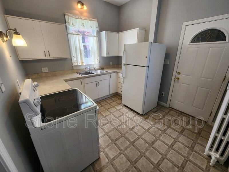 2226 N 10th St #1 - Photo 6 of 10