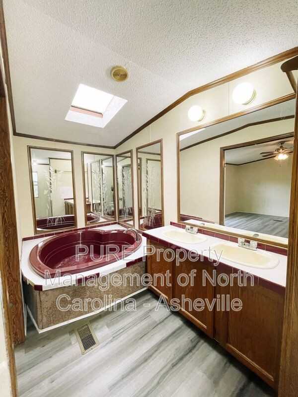 61 Page Dr - Photo 5 of 14