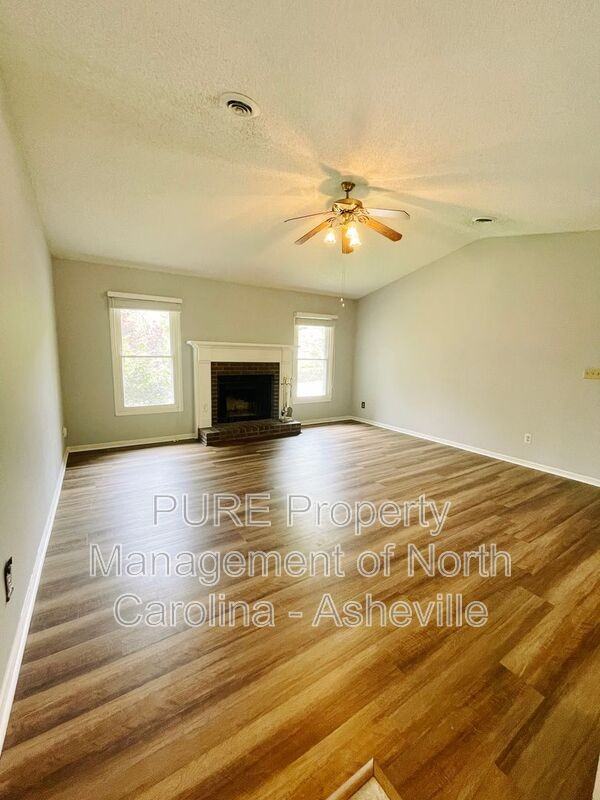 38 Morning Glory Dr #C - Photo 2 of 16