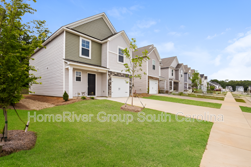 1089 Crescent Moon Loop - Photo 2 of 17