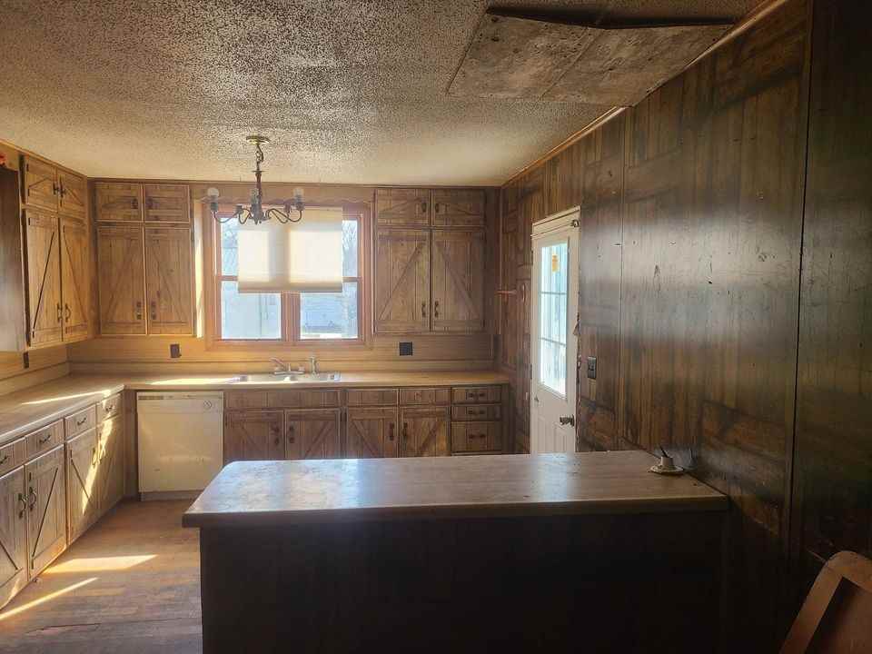 724 Beggs St #724BEGGS - Photo 2 of 8