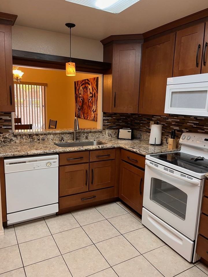 2741 Sungold Dr - Photo 5 of 25