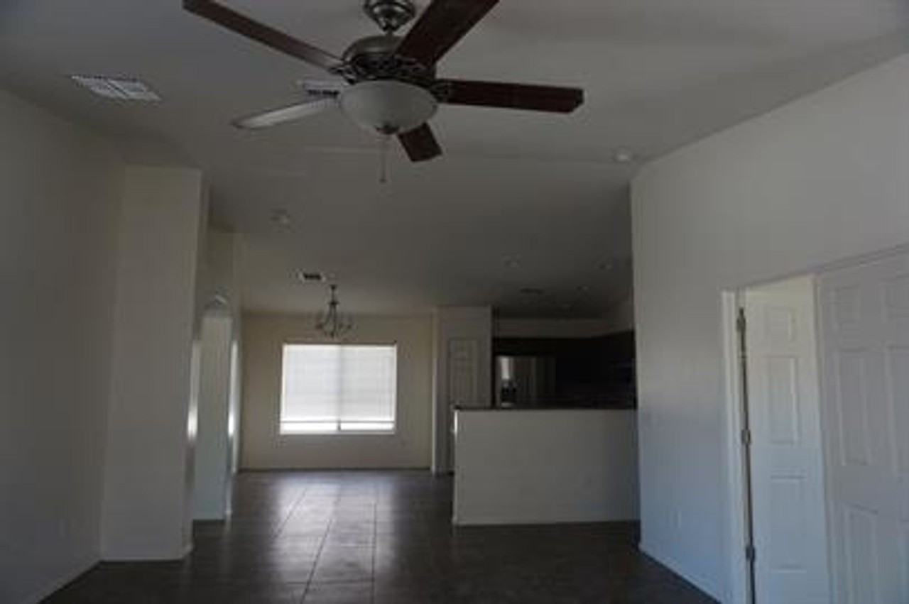 4137 E Shadow Branch Dr - Photo 6 of 50