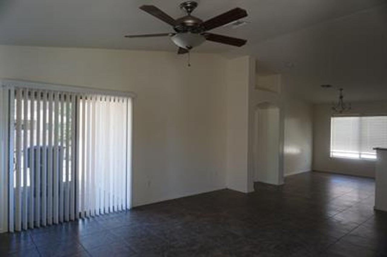 4137 E Shadow Branch Dr - Photo 6 of 36
