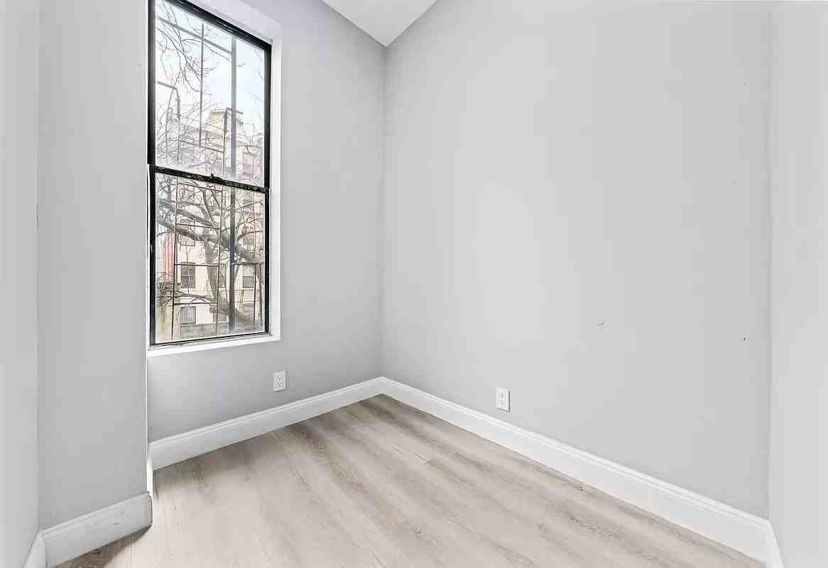 436 Saint Nicholas Ave #2 - Photo 3 of 6