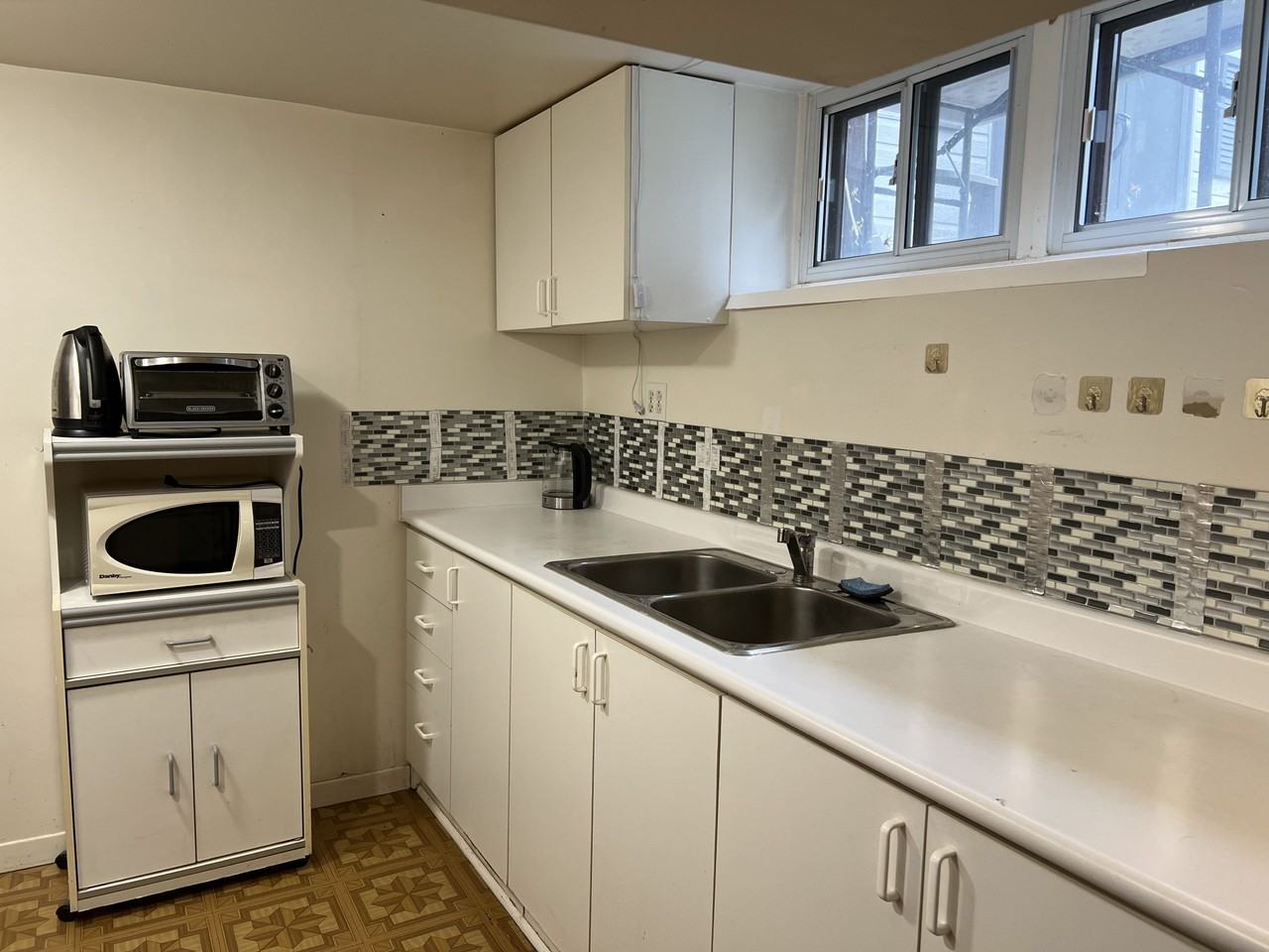 1210 Birchmount Rd - Photo 2 of 4