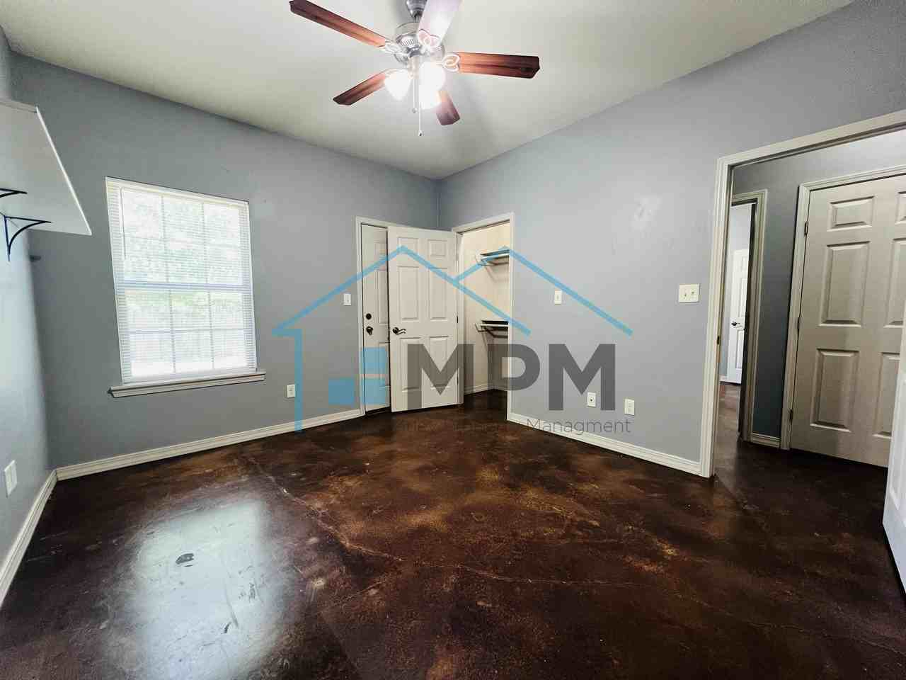124 Flagstone Dr #1 - Photo 3 of 10