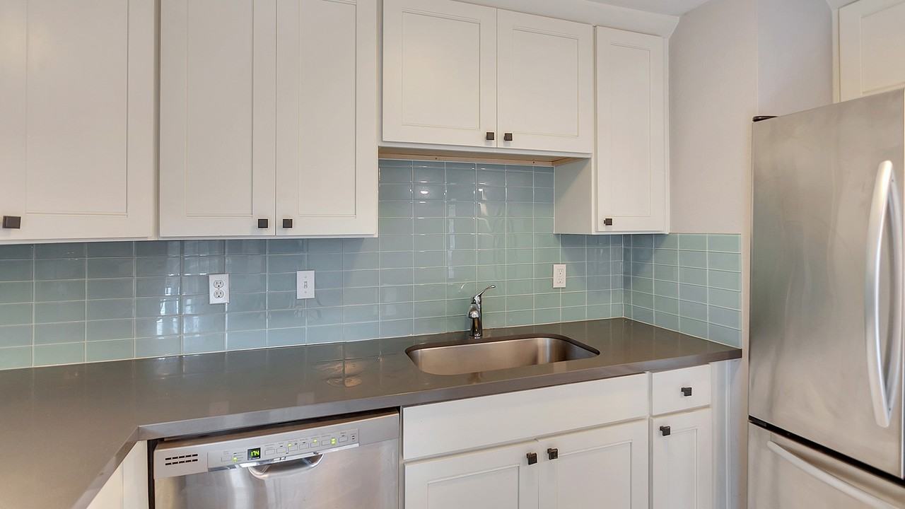 9005 N Peninsular Ave #1 - Photo 2 of 33