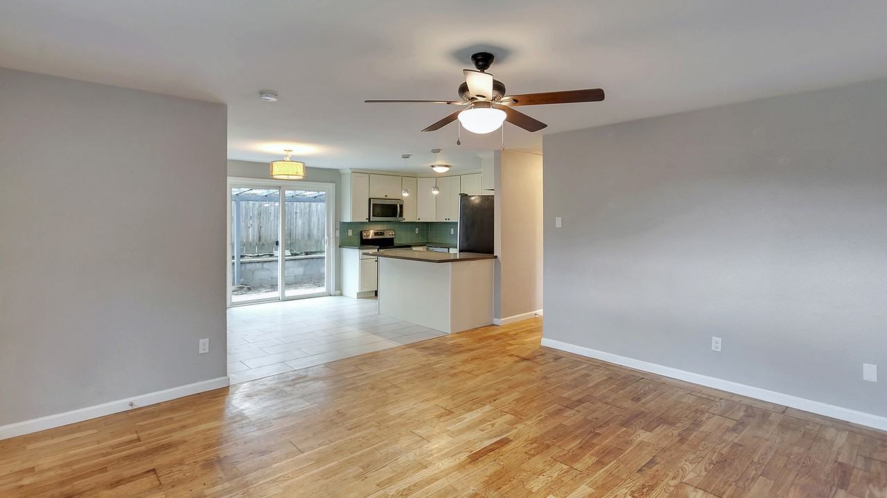 9005 N Peninsular Ave #1 - Photo 6 of 33