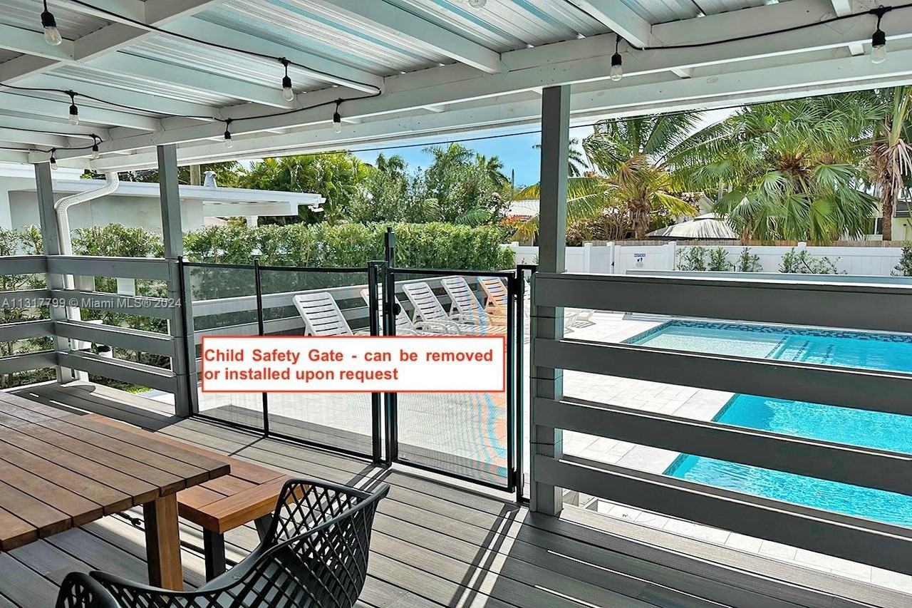 1022 Adams St - Photo 5 of 42