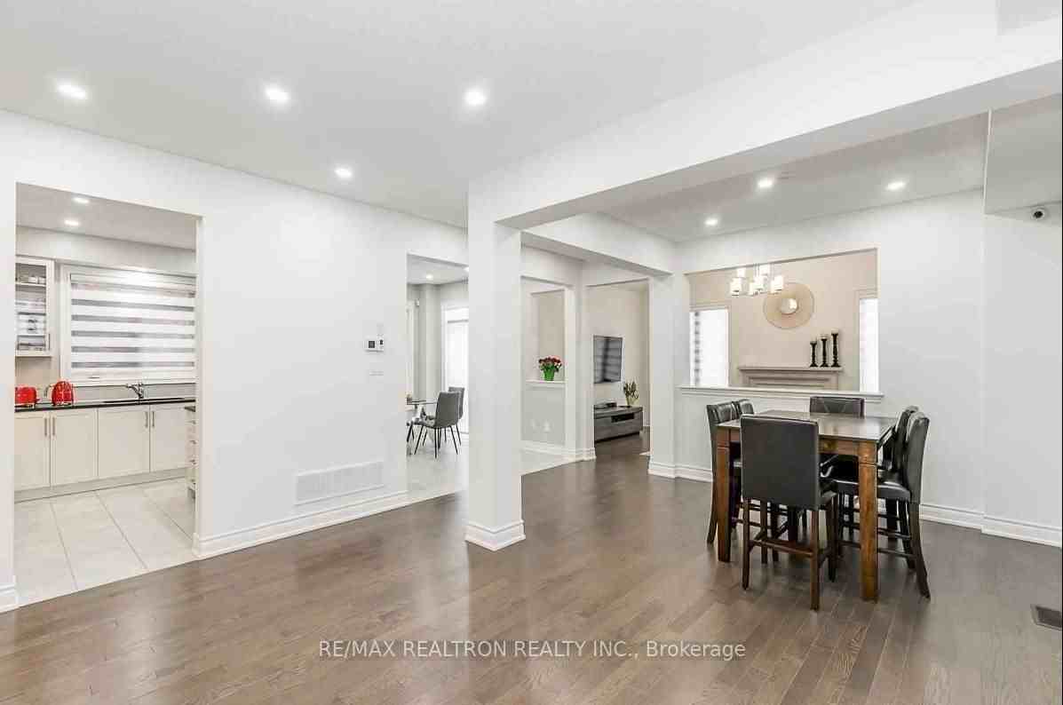 17 Larkfield Crescent - Photo 3 of 15