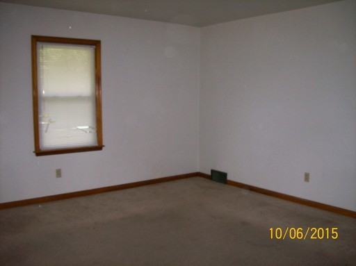 900 Mahrenholz Ave - Photo 2 of 4