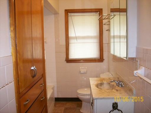 900 Mahrenholz Ave - Photo 3 of 4