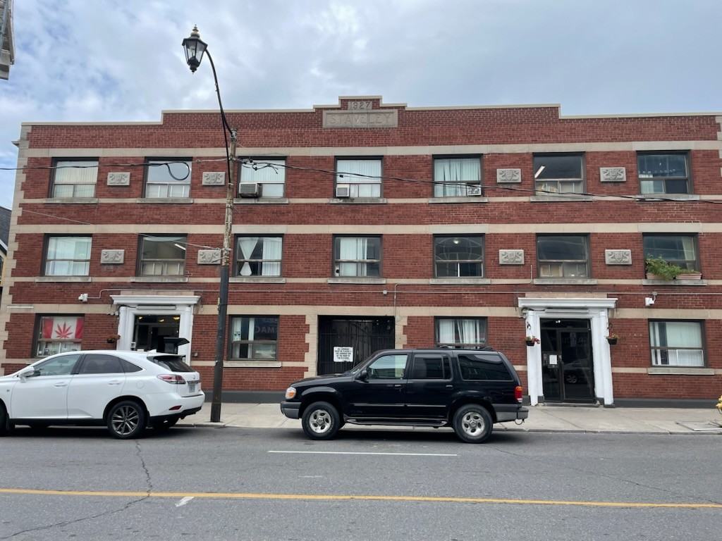 Staveley Apartments - 814 812-814 Broadview Avenue Toronto ON | Zumper