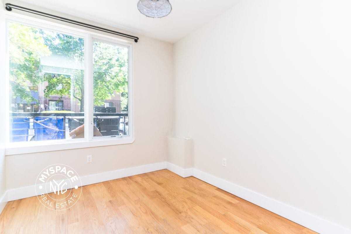 189 Johnson Ave #1B - Photo 3 of 8