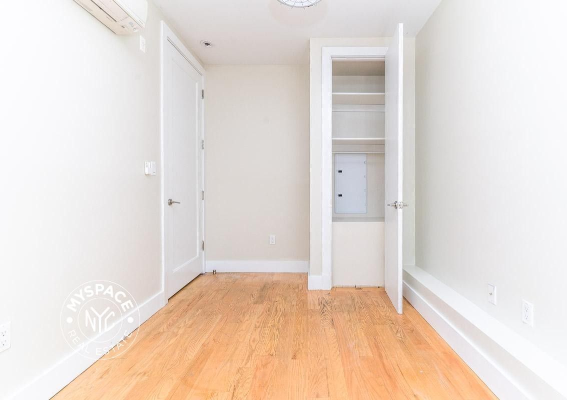 189 Johnson Ave #1B - Photo 6 of 8