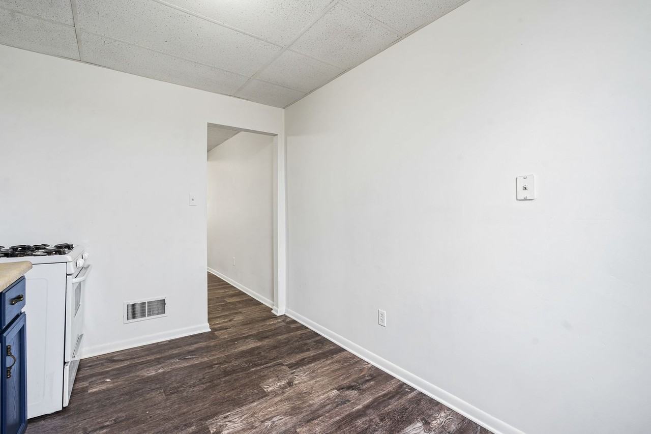 408 Kirkpatrick Street - Photo 3 of 18