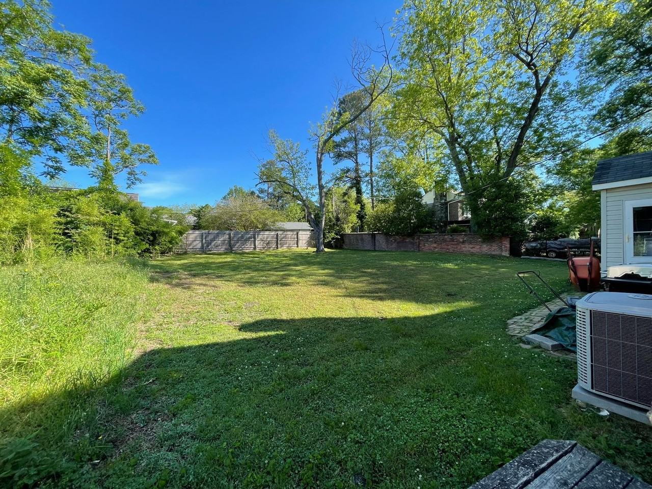 709 1/2 Myrtle Dr - Photo 2 of 16