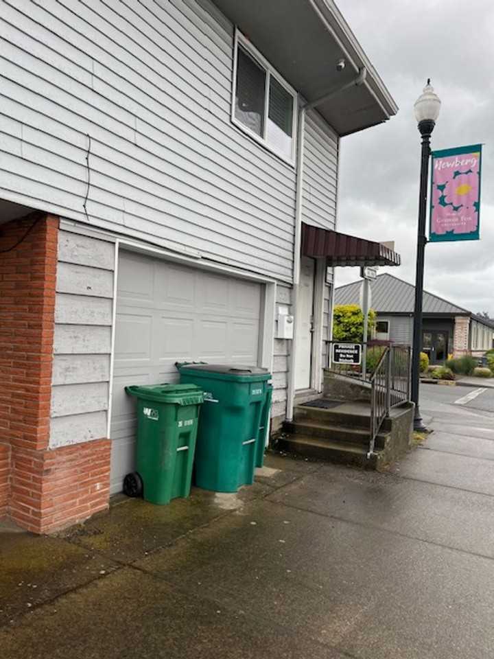 717 E Hancock St - Photo 2 of 20