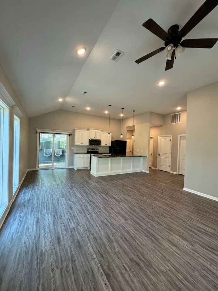 4339 Ne Kelsey Rd - Photo 2 of 18