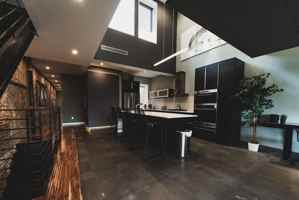 featured image of 331 South St