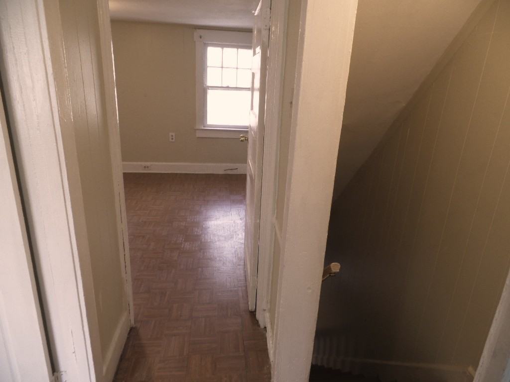 549 Lamberton St - Photo 2 of 14