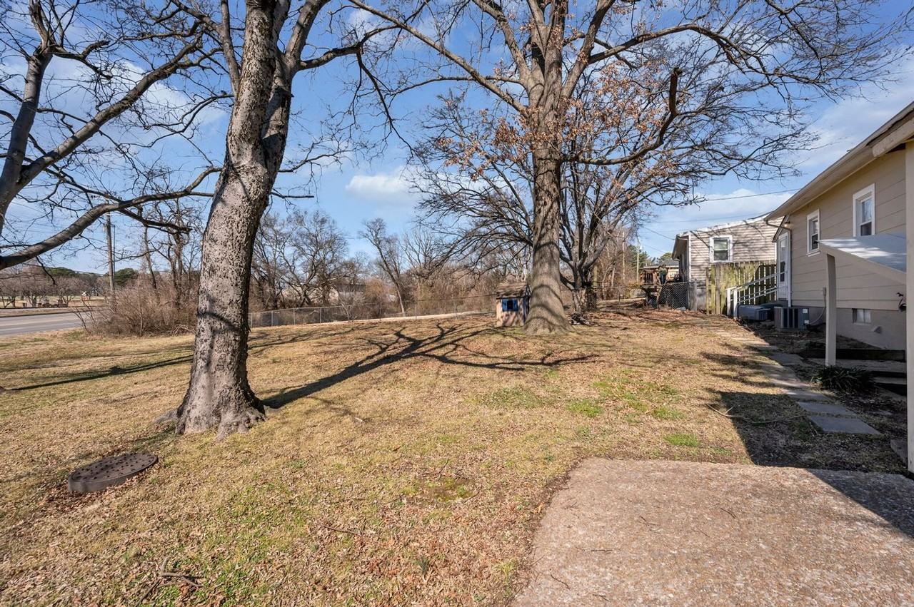 1906 Overton St - Photo 3 of 16