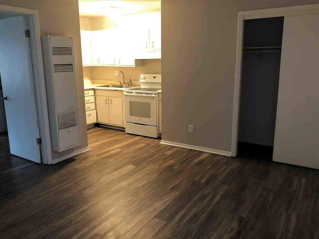 807 South Randolph Street - Photo 2 of 13