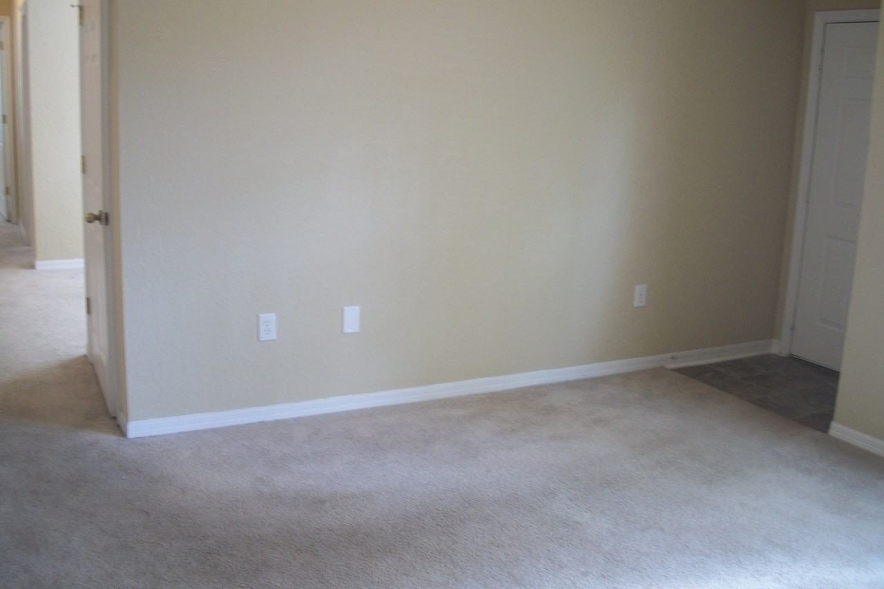 823 Crescent Place at Lake Lotus - Photo 4 of 21