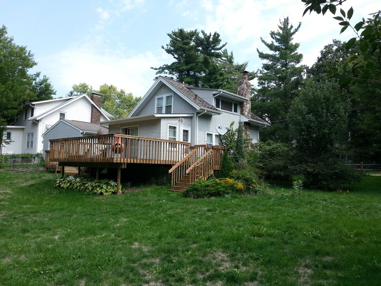 249 Woolf Ave - Photo 2 of 11