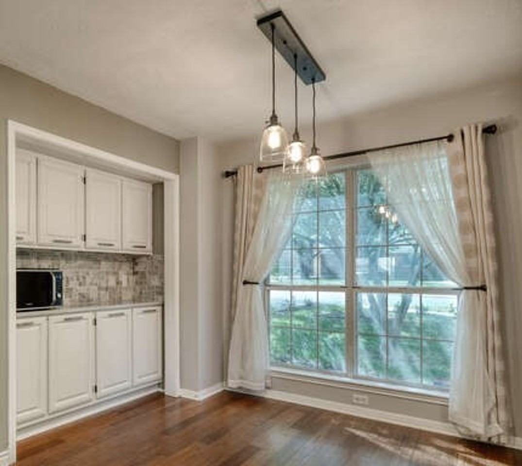 5917 Charles Schreiner Trl - Photo 4 of 14