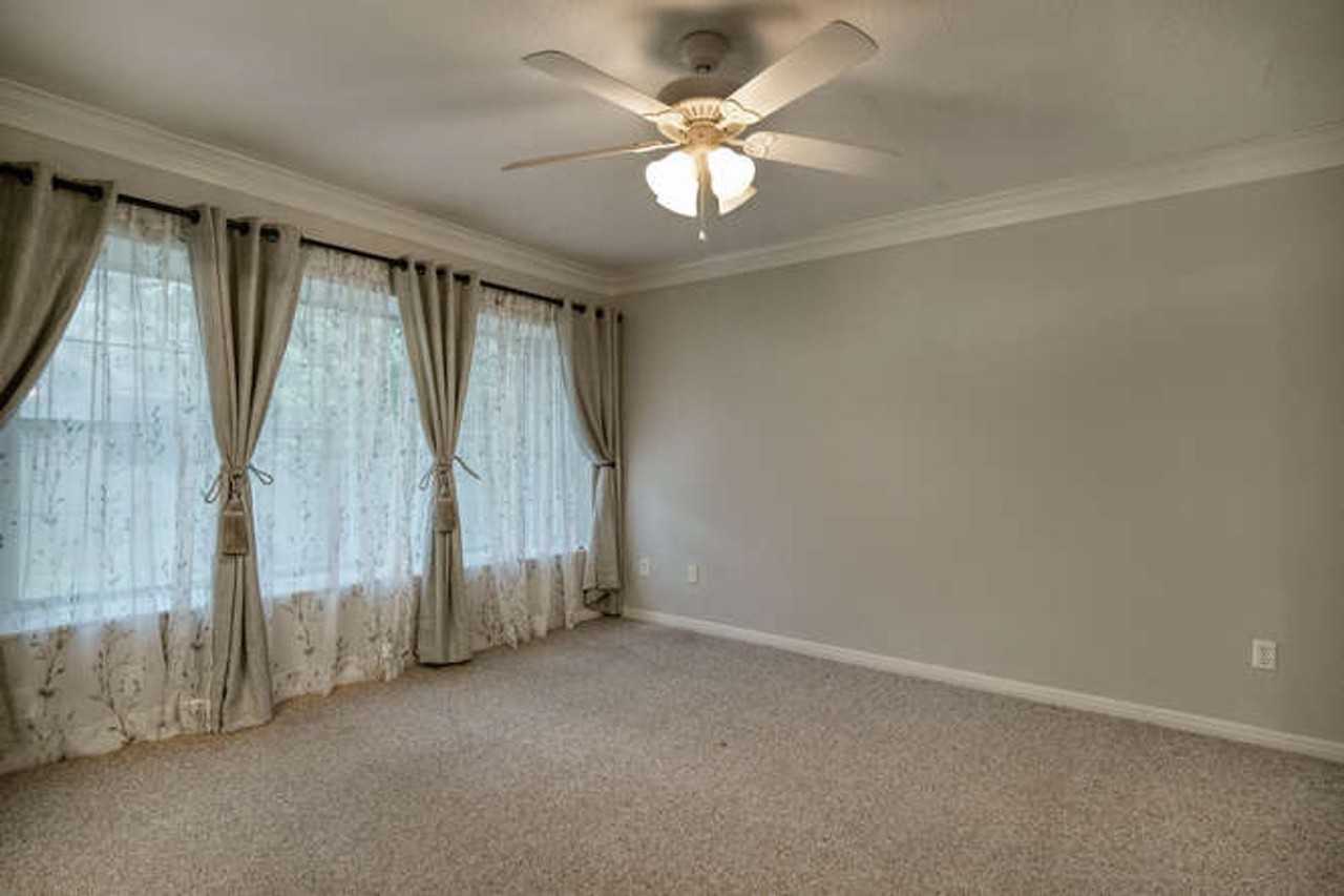 5917 Charles Schreiner Trl - Photo 7 of 14