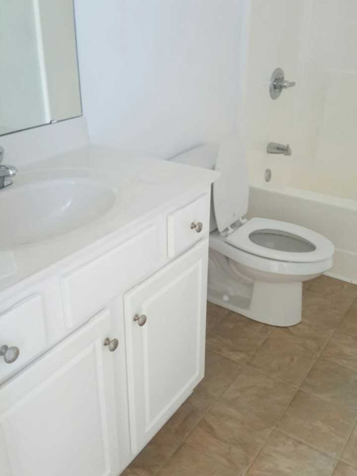 672 West Perry Road - Photo 6 of 10