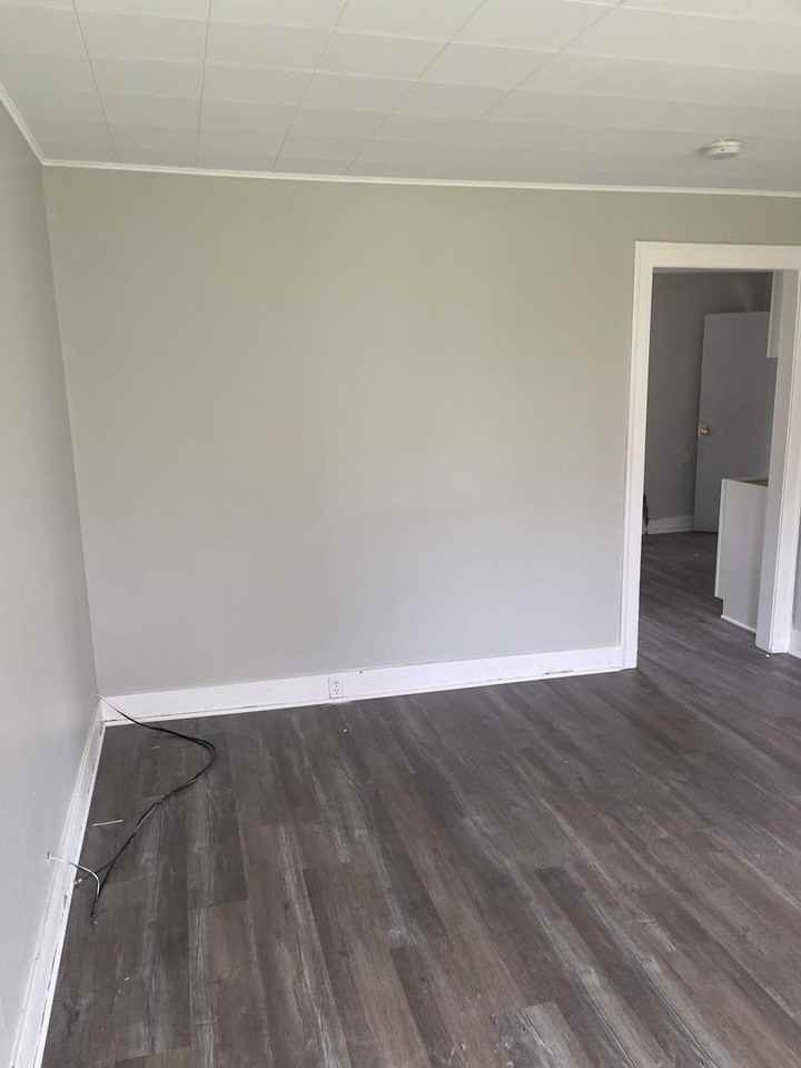 7127 Maplewood Ave - Photo 5 of 6