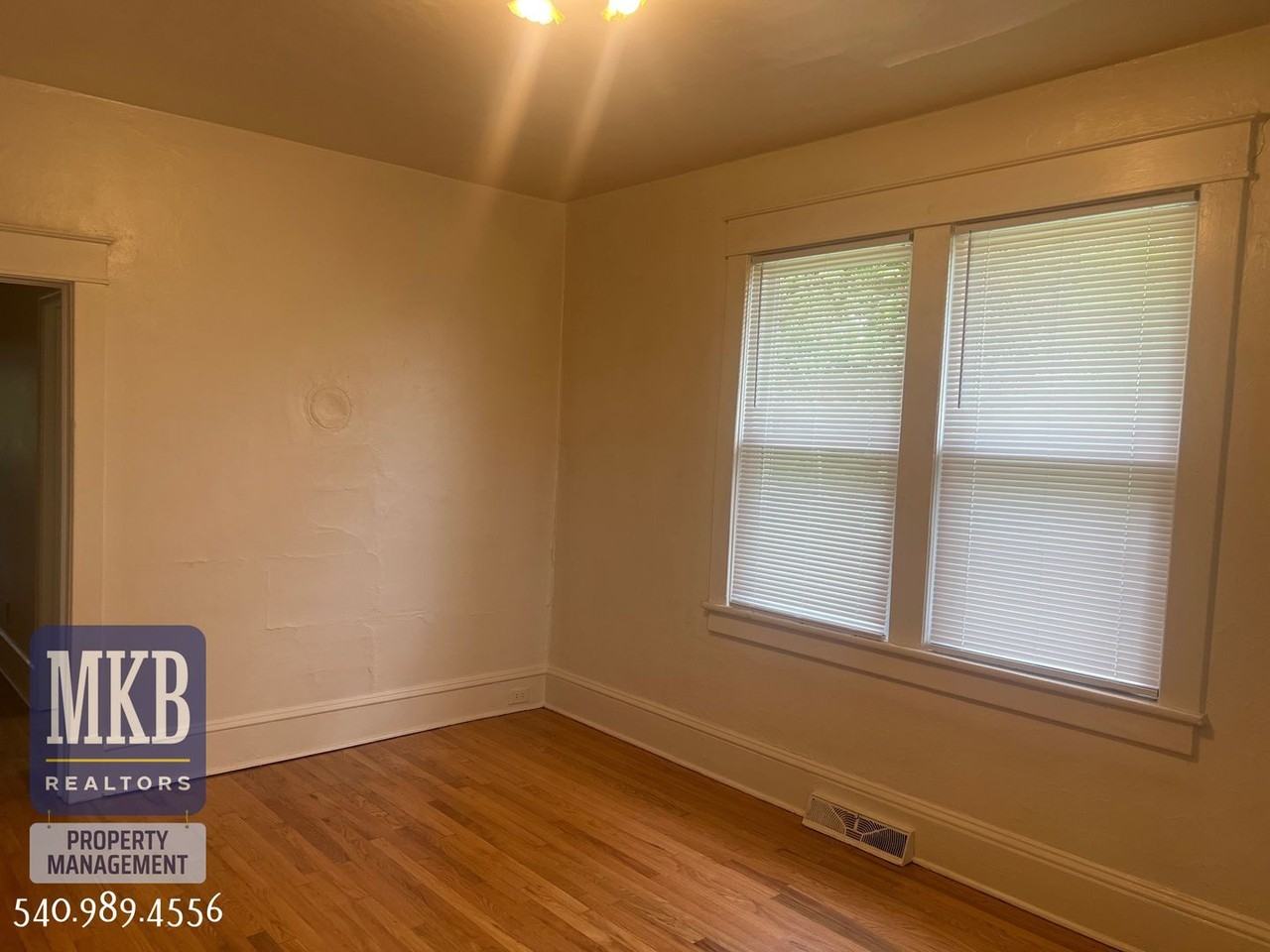 29 12 1/2 St Sw - Photo 3 of 14