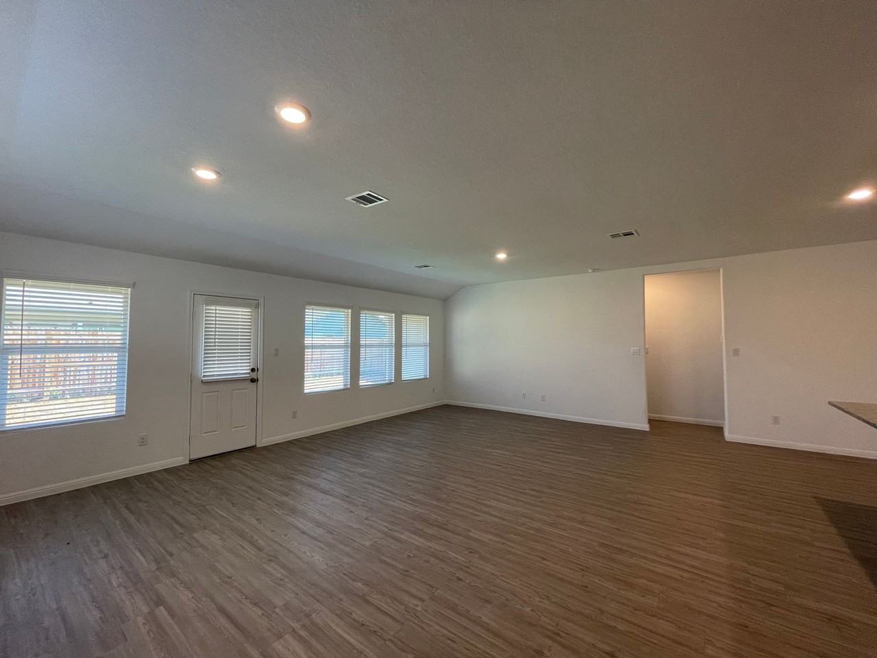 414 Fairy Duster Dr - Photo 4 of 35