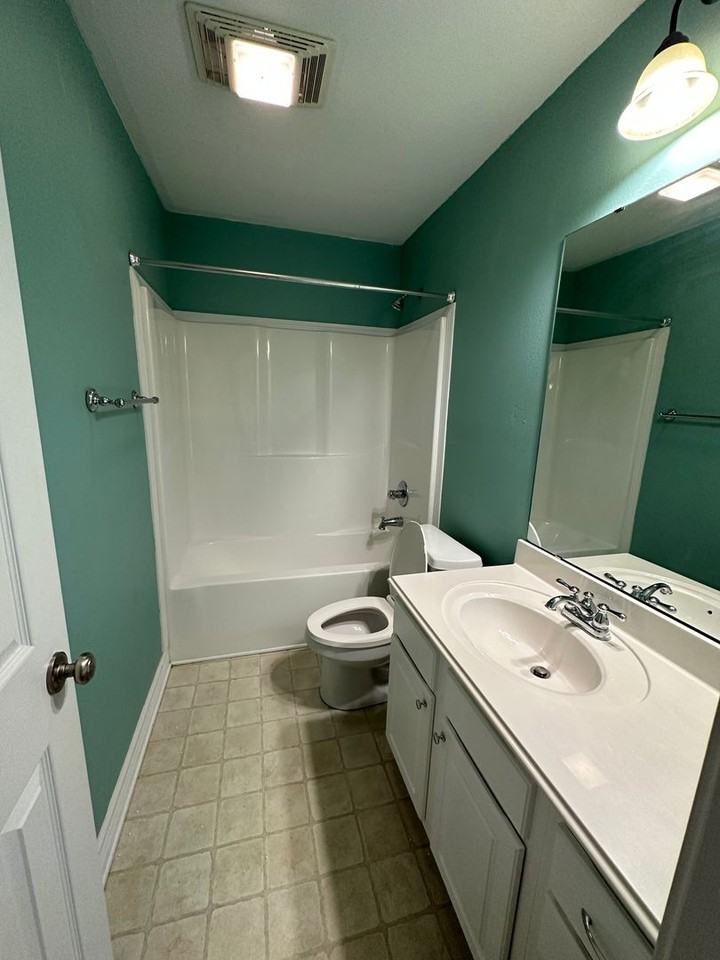 598 Whitefield Ln - Photo 7 of 10
