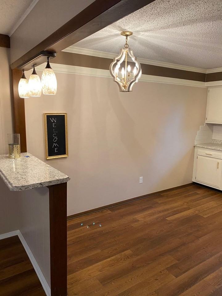 219 E Berkeley St - Photo 4 of 11