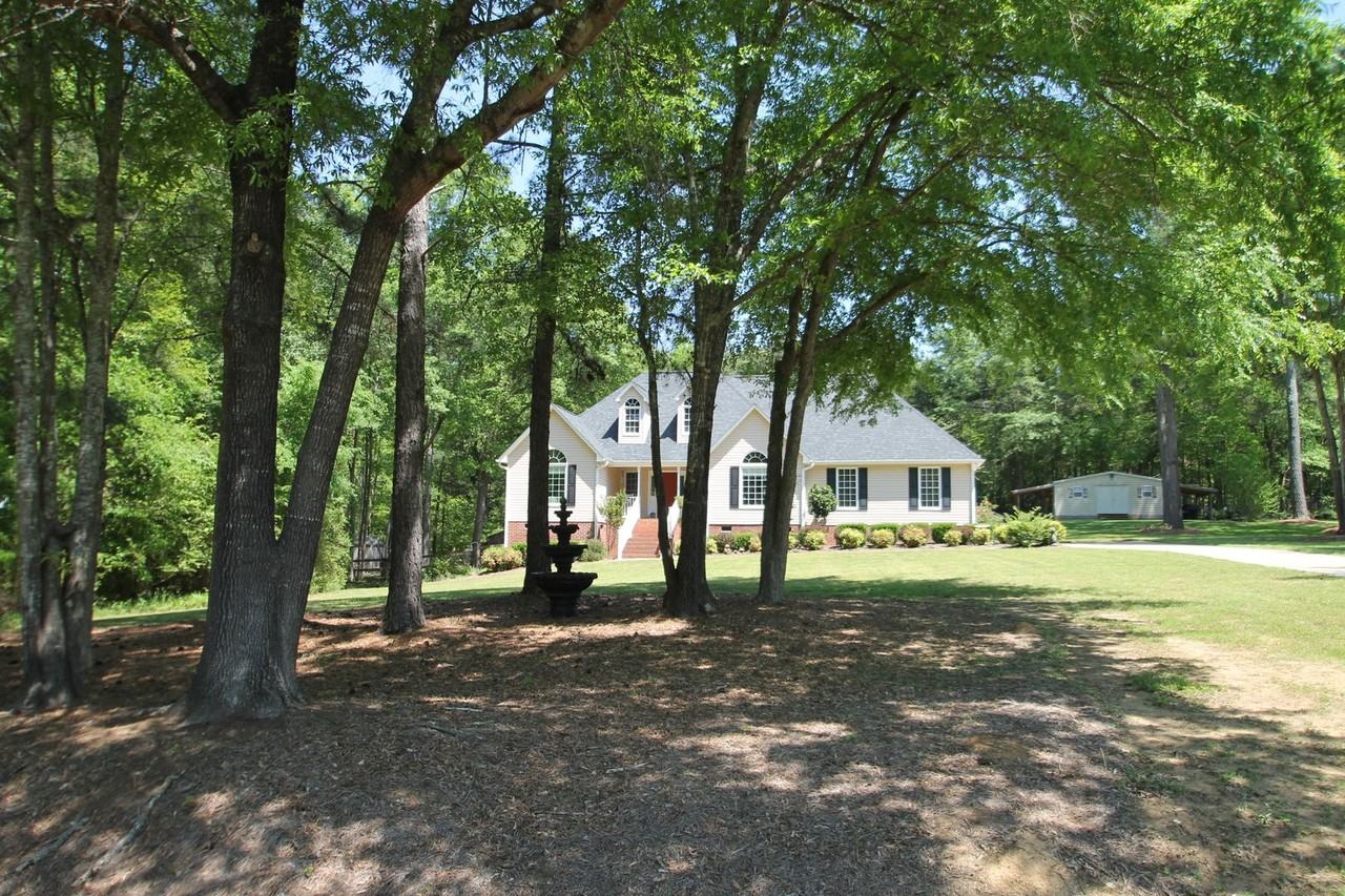 1024 Croatoan Dr - Photo 3 of 18